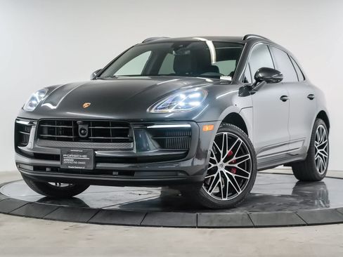Certified 2023 Porsche Macan S AWD/4WD image 1