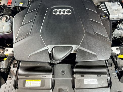 Used 2022 Audi Q7 3.0T Premium w/ Convenience Package AWD/4WD image 29