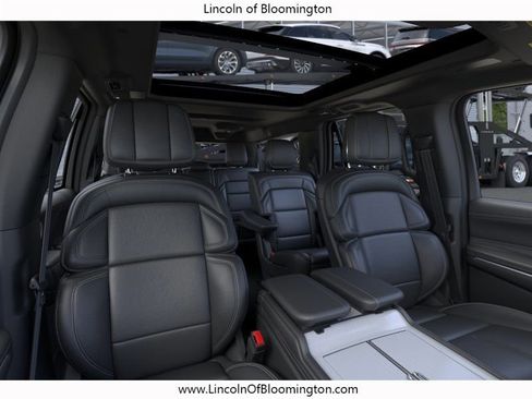 New 2026 Lincoln Navigator L Reserve AWD/4WD image 11