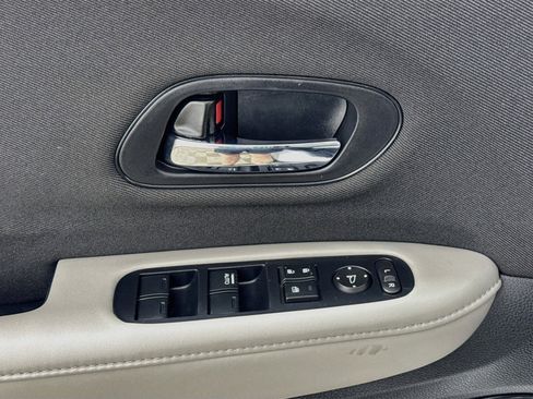 Used 2022 Honda HR-V LX image 18