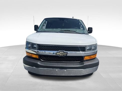 Used 2019 Chevrolet Express 3500 LT w/ LT Preferred Equipment Group RWD image 19