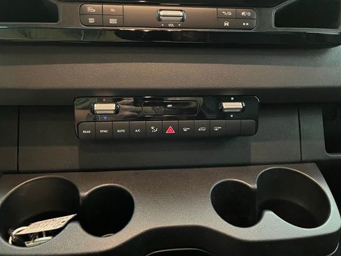 Used 2019 Mercedes-Benz Sprinter 2500 image 24