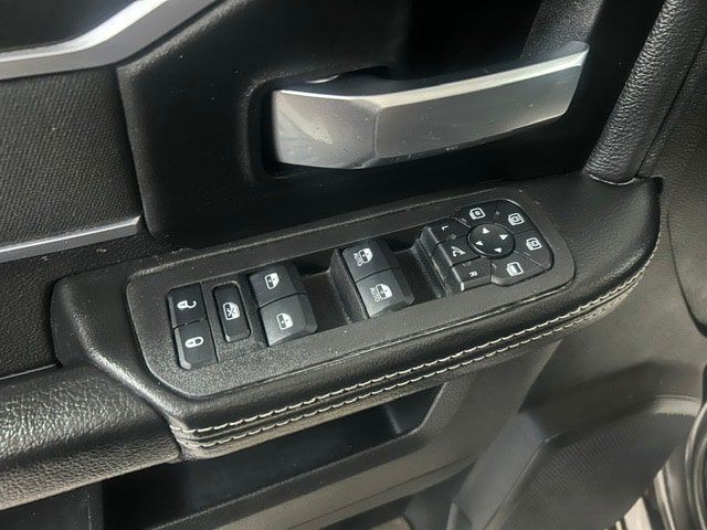 Certified 2025 RAM 2500 Big Horn AWD/4WD image 38