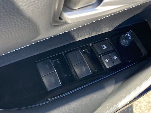 Certified 2025 Toyota Corolla XSE image 21