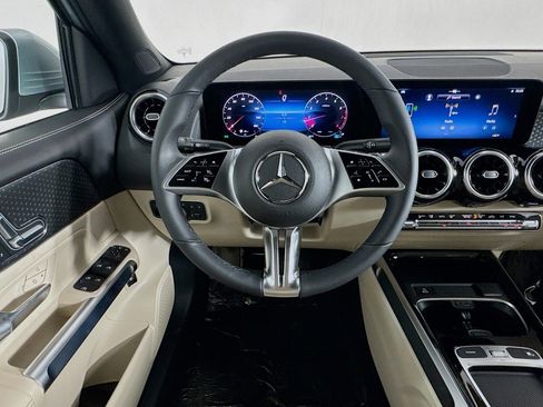 New 2026 Mercedes-Benz GLB 250 image 4