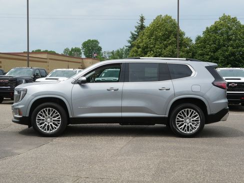 Used 2026 GMC Acadia Denali w/ Super Cruise Package FWD image 4