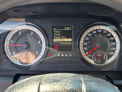 Used 2018 RAM 2500 Tradesman w/ Chrome Appearance Group image 19