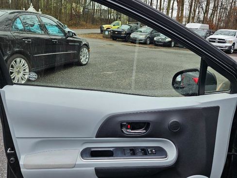 Used 2014 Toyota Prius C Two image 14