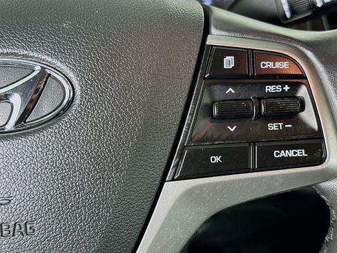 Used 2018 Hyundai Elantra Value Edition FWD image 14