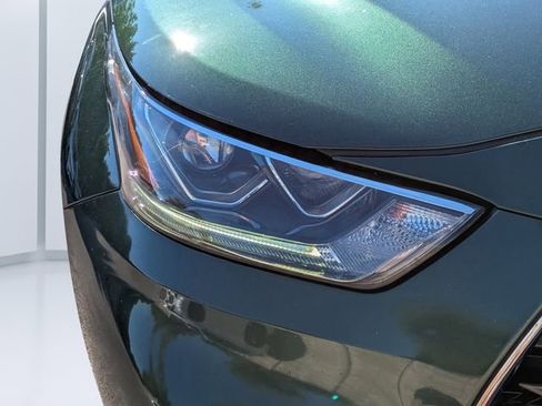 Used 2023 Toyota Highlander Limited FWD image 9