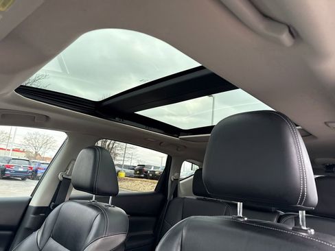 Used 2018 Nissan Murano Platinum w/ Cargo Package image 28