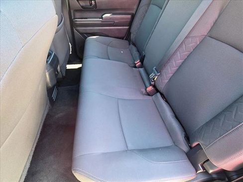 Certified 2025 Toyota Tacoma SR5 AWD/4WD image 17
