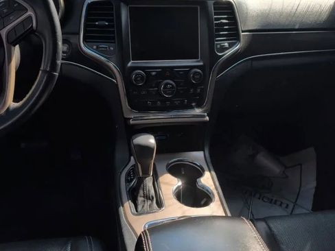 Used 2017 Jeep Grand Cherokee Limited w/ Luxury Group II AWD/4WD image 14