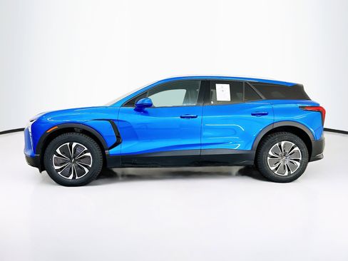 Used 2024 Chevrolet Blazer EV LT AWD/4WD image 4