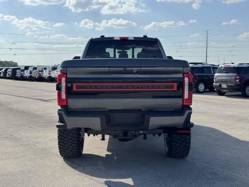 New 2026 Ford F250 Lariat w/ Black Appearance Package AWD/4WD image 7