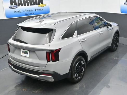 Used 2025 Kia Sorento S w/ Panoramic Sunroof Package FWD image 26