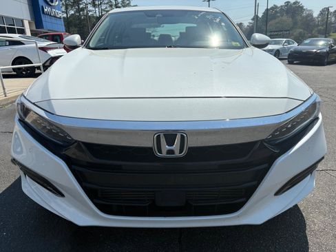 Used 2018 Honda Accord Touring image 6