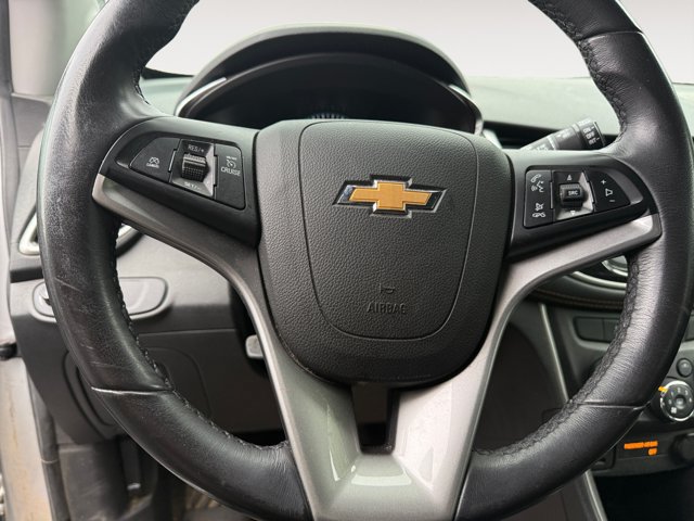 Used 2020 Chevrolet Trax LT w/ LT Convenience Package AWD/4WD image 11