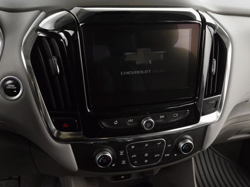 Used 2018 Chevrolet Traverse LT image 31