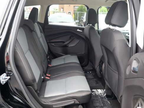 Used 2017 Ford Escape SE w/ Equipment Group 201A AWD/4WD image 11