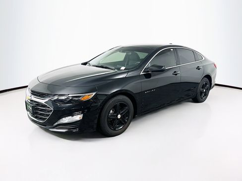 Used 2024 Chevrolet Malibu LT FWD image 3