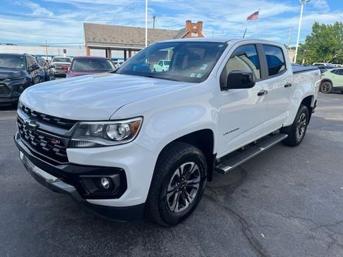 Used 2022 Chevrolet Colorado Z71 AWD/4WD image 7