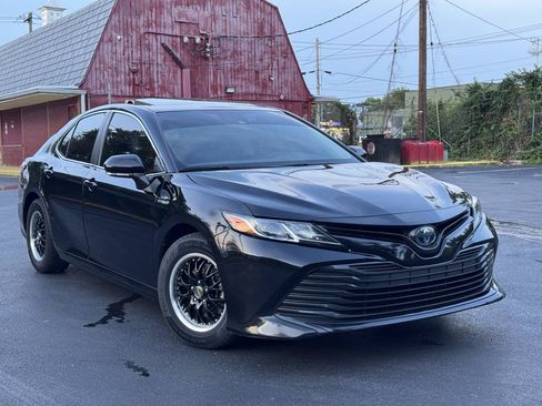 Used 2020 Toyota Camry LE w/ Sunroof Package FWD image 2