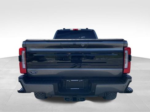 Used 2025 Ford F250 Platinum AWD/4WD image 17