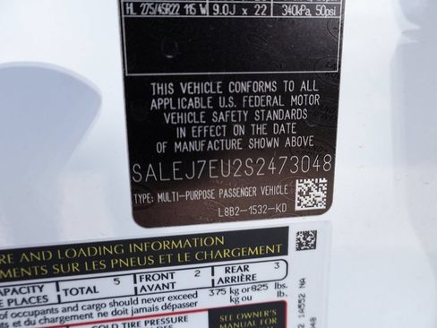 Used 2025 Land Rover Defender 110 S AWD/4WD image 39