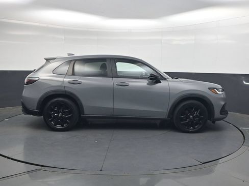 Used 2024 Honda HR-V Sport image 3