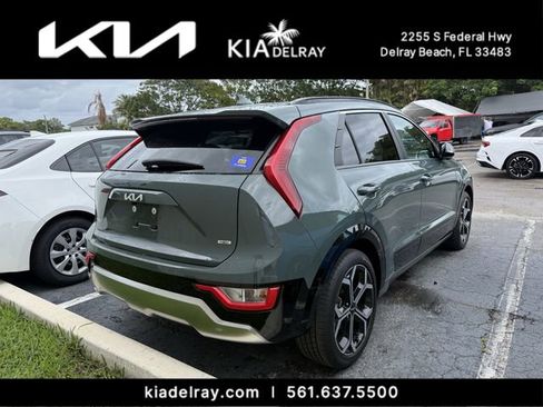 Used 2023 Kia Niro EX Touring FWD image 7