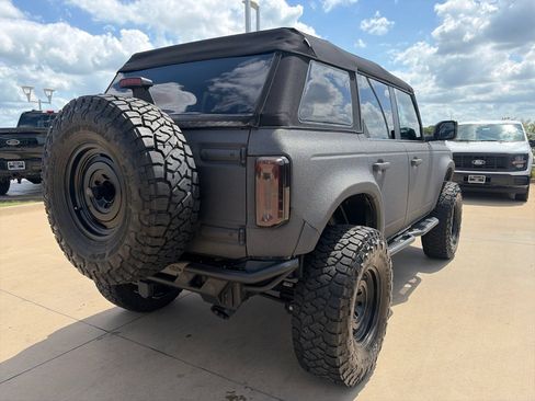 Used 2021 Ford Bronco Outer Banks w/ Sasquatch Package AWD/4WD image 5