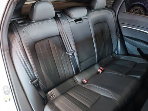 Used 2023 Audi e-tron Premium w/ Convenience Plus Package image 11