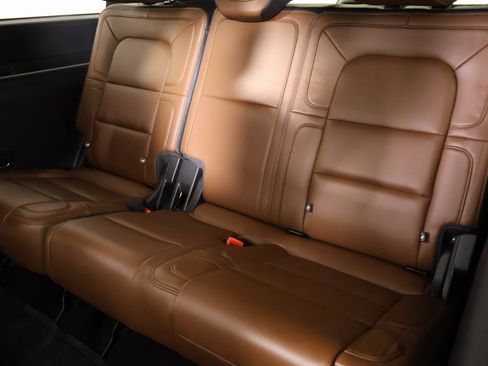 Certified 2023 Lincoln Navigator L Reserve image 14