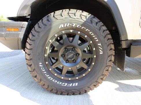 Used 2025 INEOS Grenadier AWD/4WD image 28
