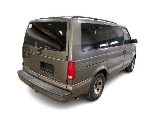 Used 1999 Chevrolet Astro AWD image 5