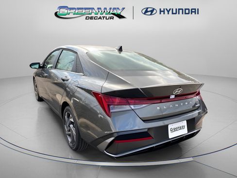 New 2026 Hyundai Elantra Limited image 7
