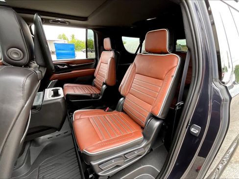 Used 2023 GMC Yukon XL Denali Ultimate AWD/4WD image 20