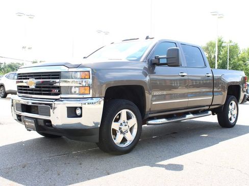 Used 2015 Chevrolet Silverado 2500 LTZ w/ Duramax Plus Package AWD/4WD image 9
