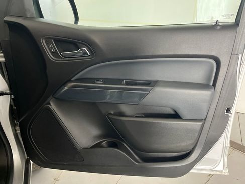 Used 2018 Chevrolet Colorado Z71 AWD/4WD image 29