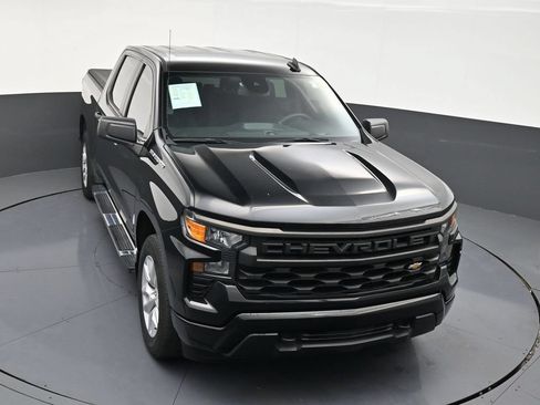 Used 2022 Chevrolet Silverado 1500 Custom RWD image 17