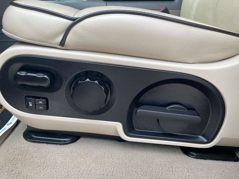 Used 2006 Lincoln Mark LT 4x4 image 29