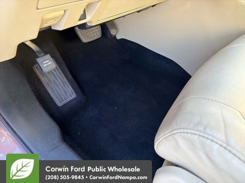 Used 2017 Toyota Highlander XLE w/ Carpet Mat Package AWD/4WD image 27