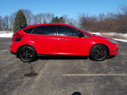 Used 2012 Ford Focus SE image 2