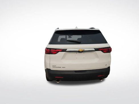 Used 2023 Chevrolet Traverse LT w/ LT Premium Package AWD/4WD image 8