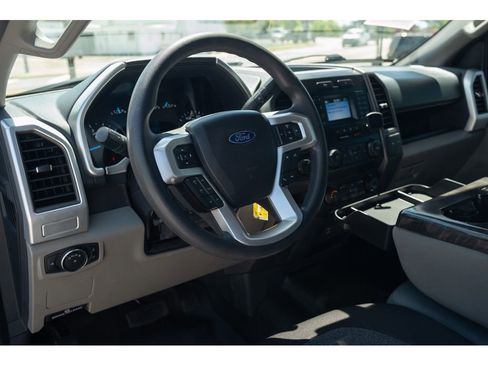 Used 2022 Ford F250 XL w/ STX Appearance Package image 11