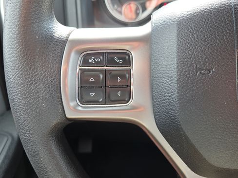 Used 2022 RAM 1500 Classic SLT RWD image 24