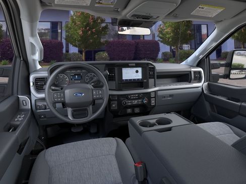 New 2026 Ford F250 XL w/ 360-Degree Camera Package RWD image 9