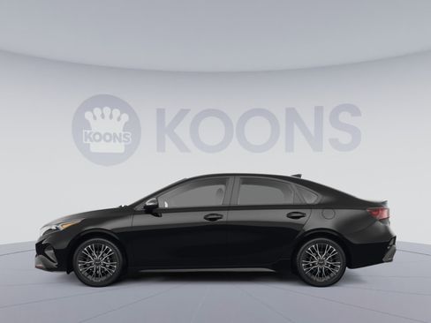 Used 2022 Kia Forte GT-Line w/ GT-Line Technology Package image 2