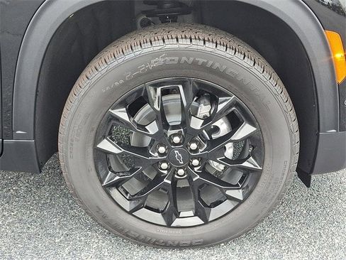 New 2025 Chevrolet Traverse LT w/ Enhanced Driving Package image 6